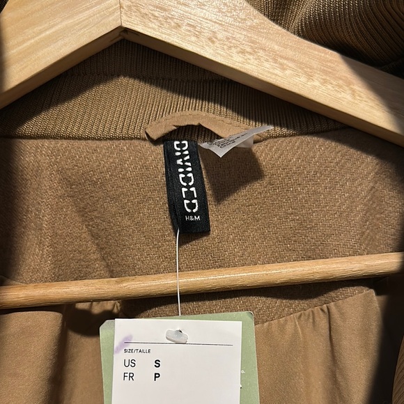 H&M Divided Tan Jacket - Picture 2 of 10